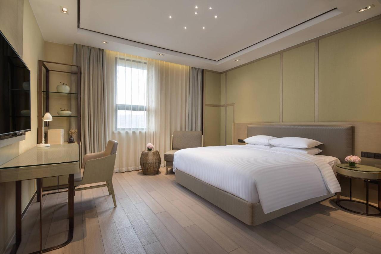 Courtyard By Marriott Shanghai International Tourism And Resorts Zone Exterior foto